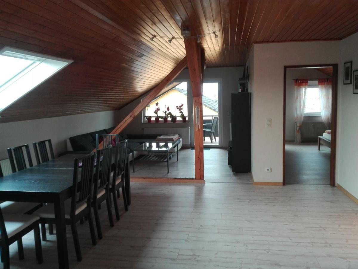 Obere Ferienwohnung Asshoff Zwischen Odenwald, Taubertal Und Bauland Berolzheim 外观 照片