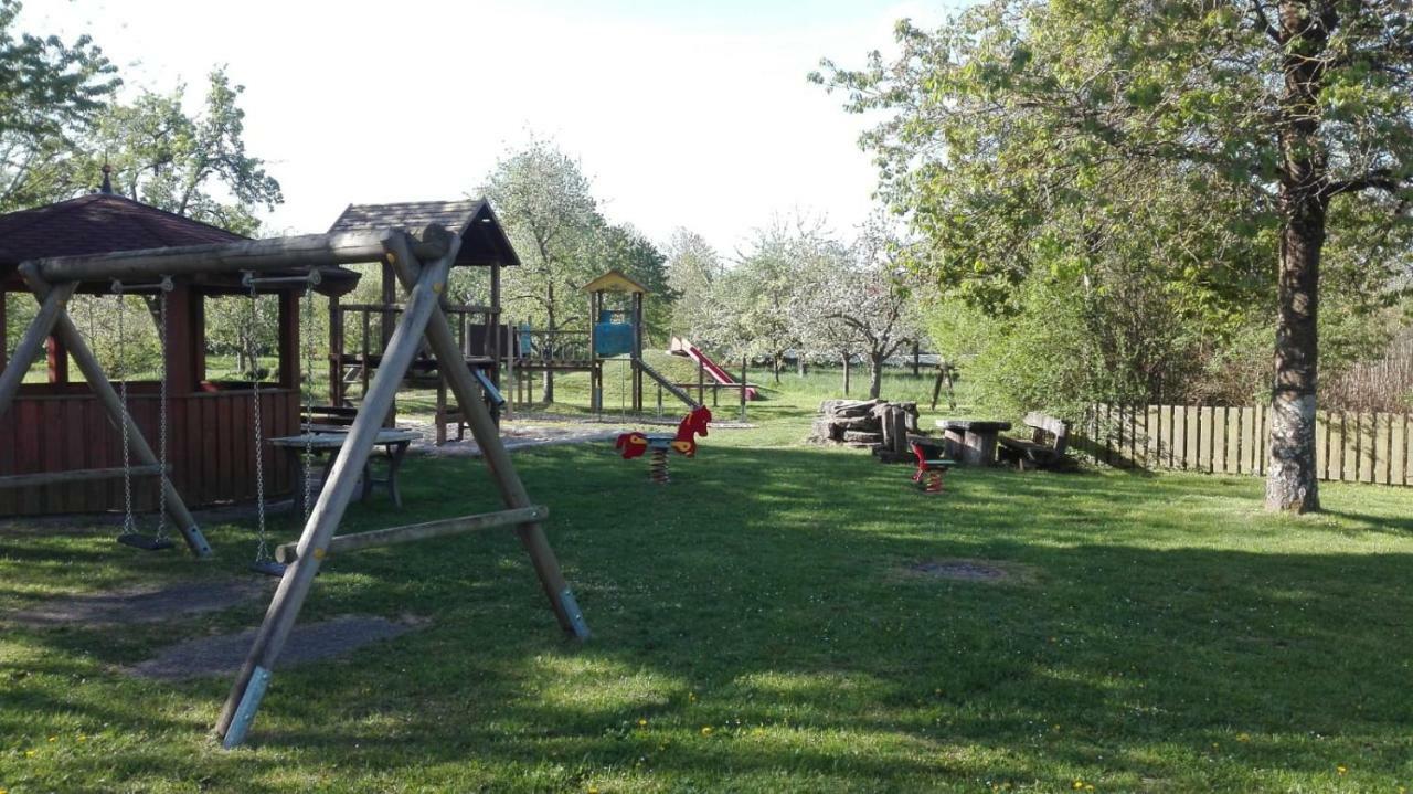 Obere Ferienwohnung Asshoff Zwischen Odenwald, Taubertal Und Bauland Berolzheim 外观 照片